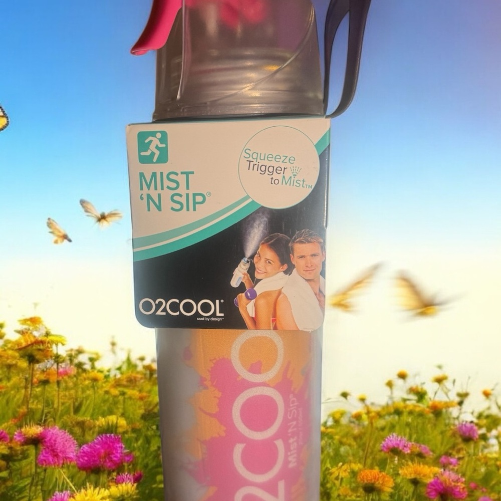New O2COOL Mist 'N Sip Water Bottle Pink, orange, silver 20 oz squeeze trigger